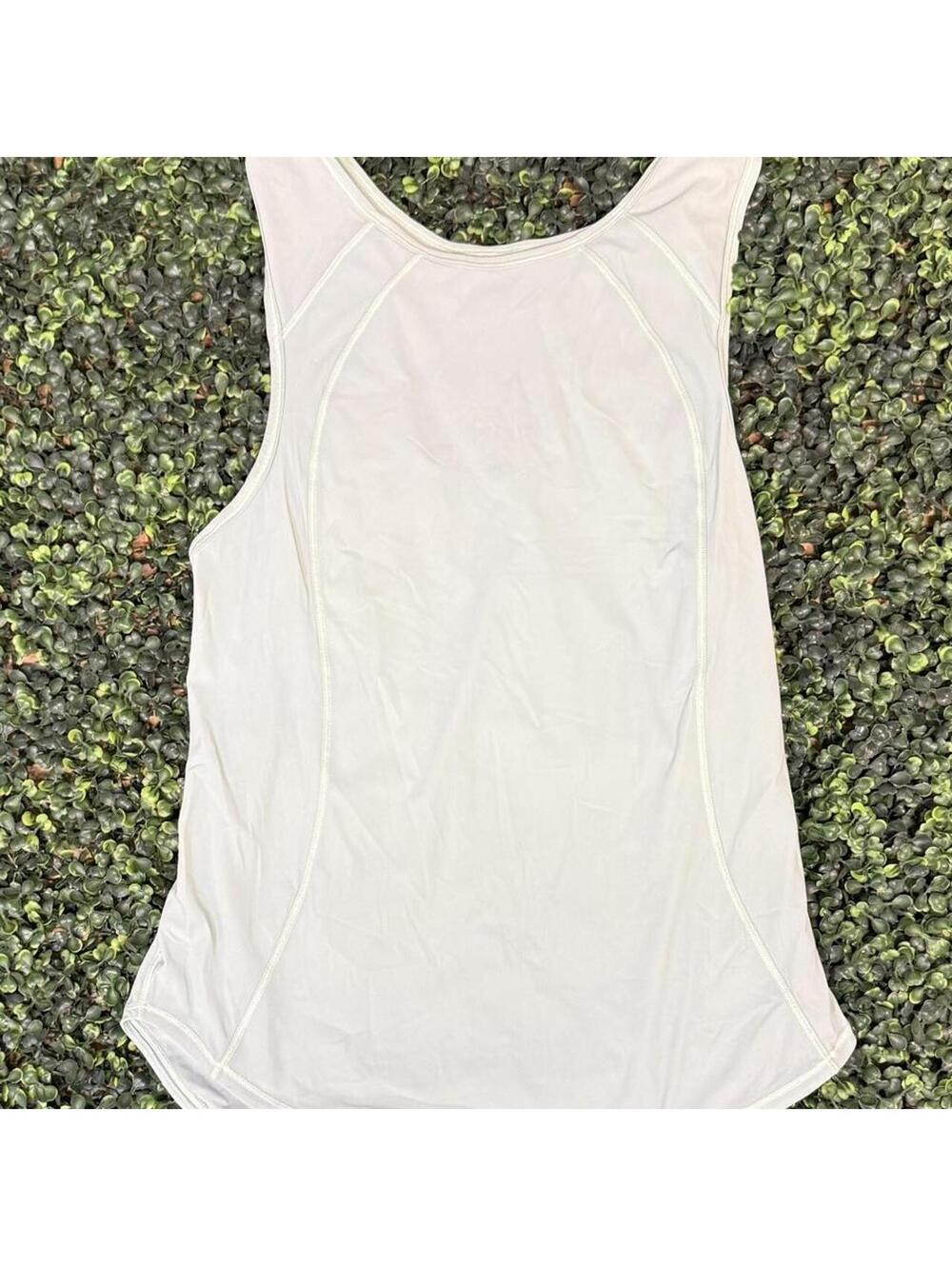 🍃 Lululemon Mint Green Open Back Athletic Tank. Size 8-10